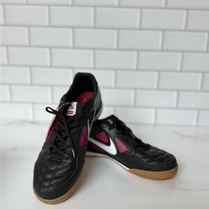 Nike supreme SB Gato